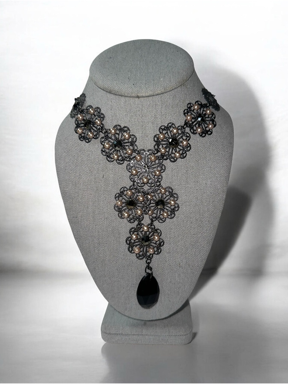 Fashion Jewelry Black Filigree Pearl Drop Necklace
